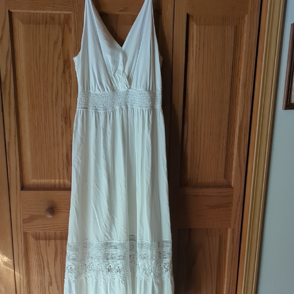 Chic White Maxi Dress